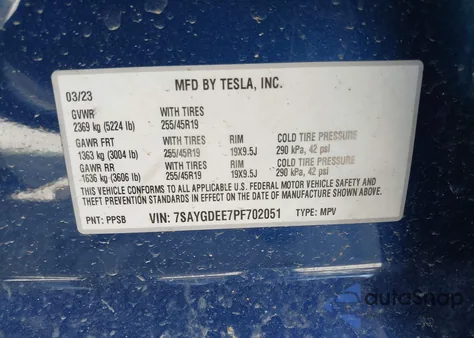 2023 Tesla Model Y Awd/Long Range Dual Motor All-Wheel Drive z USA, uszkodzony, nr VIN 7SAYGDEE7PF702051